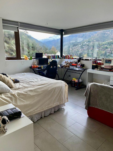En Arriendo! Espectacular Casa Con Vista A Stgo. El Arrayán