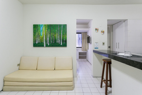 Imagem 1 de 14 de Apartamento 205, 5º Pav., Mobiliado Em Bem Pertinho Da Praia