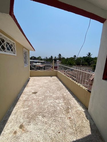 Excelente Casa En La Colosio R.a