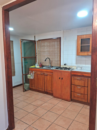 Se Arrienda Casa Con Patio Y Almendros En Producción En Sec