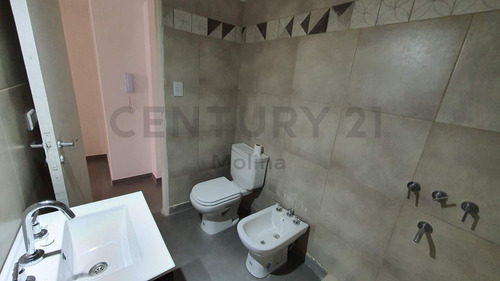 Venta Ph-pb-2 Ambientes- Con Patio-55 M2-colegiales-distr Audiovisual:
