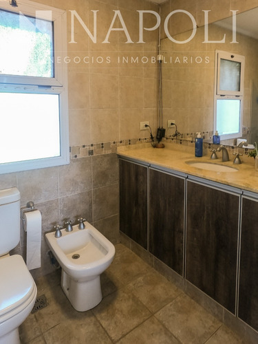 Imagen 9 de 13 de Venta De Hermosa Casa En El Rocio, Canning