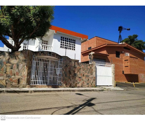 Casa En Venta Ubicada En Los Naranjos Valencia Carabobo 22-14457, Eloisa Mejia