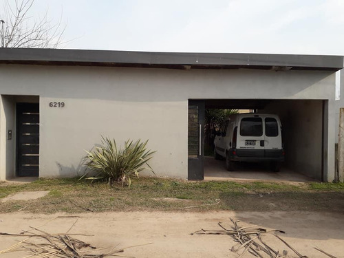 Casa Venta 2 Dormitorio 1 Baño 2 Cocheras128.94 Mts 2 Cubiertos - Villa Parque Sicardi
