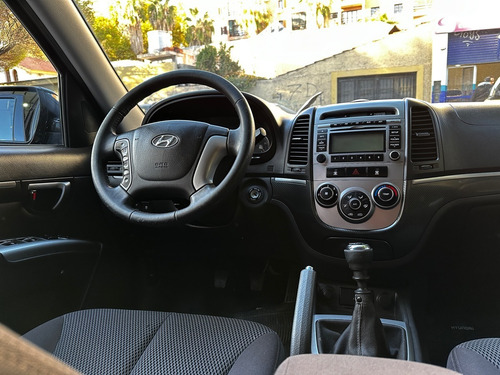 Imagen 6 de 10 de Hyundai Santa Fe 2.4 2wd 7 As. Gls (l10) Impecable