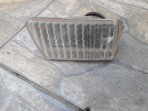 Farol Milha Xr3 Lado Direito Com Detalhe