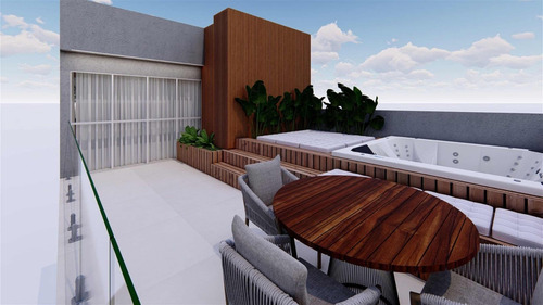 Excelente Sobrado Triplex No Centro De Balneário Camboriú Próximo À Praia Central. Viabilidade Comercial E Residencial. Fase Final De Acabamento. Negocia Entrada E Parcelamento. Venha Visitar.