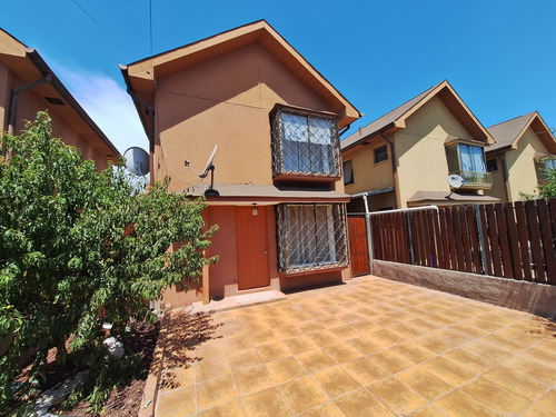 Casa En Arriendo Con Buena Ubicación En Buin