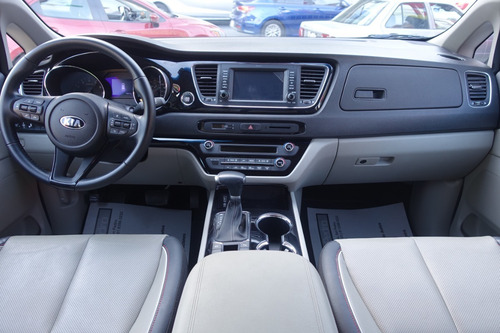 Imagen 5 de 13 de Kia Sedona Ex Pack 2020