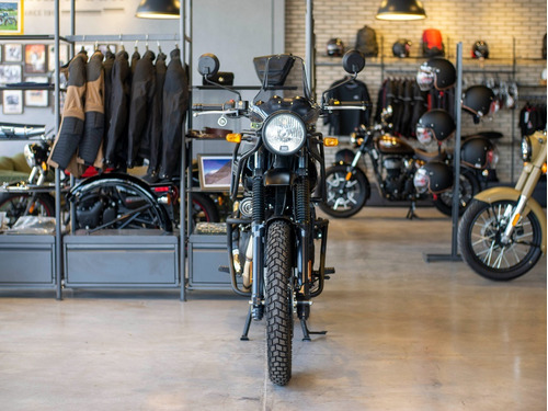 Imagen 2 de 25 de Royal Enfield Himalayan Granite Black