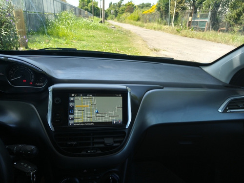 Peugeot 208 1.6 Allure Touchscreen 2016