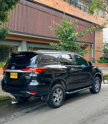 Toyota Fortuner 2.7 Gasolina Automática 4x2 7 Puestos Full