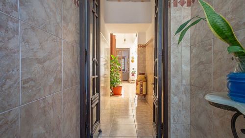 Venta Casa De 2 Plantas 4 Dormitorios En Arroyito