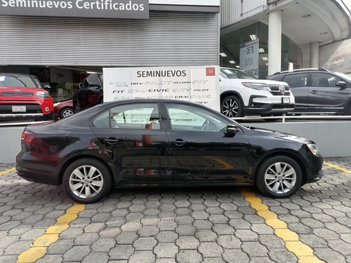 Imagen 8 de 15 de Volkswagen Jetta 2016 2.5 Comfortline Tiptronic At