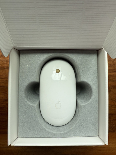 Magic Mouse A1197 - M111ll/a Blanco (Usado)