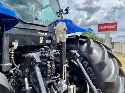 Imagem 6 de 12 de Trator New Holland T7240 4×4 Ano 2021 Com 670 Horas Seminovo