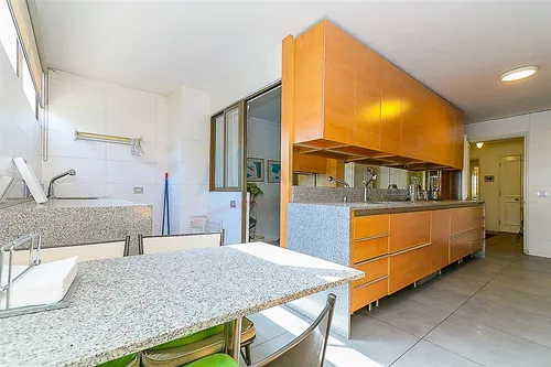 Departamento En Venta De 3 Dorm. En Las Condes