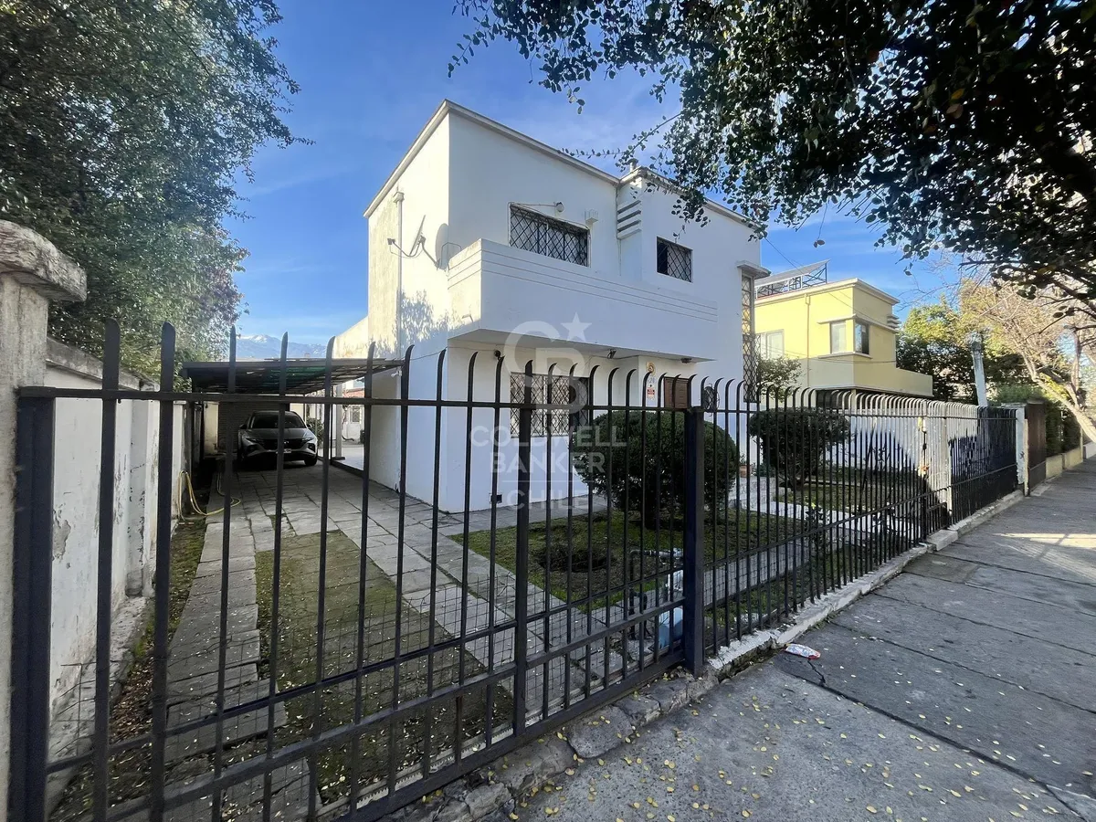 Imagen 2 de 23 de Casa Amplia Y Con Gran Patio En Barrio Suarez Mujica