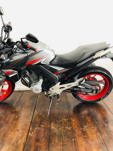 Imagem 7 de 13 de Honda Cb 250f Twister 2018 Prata!!!