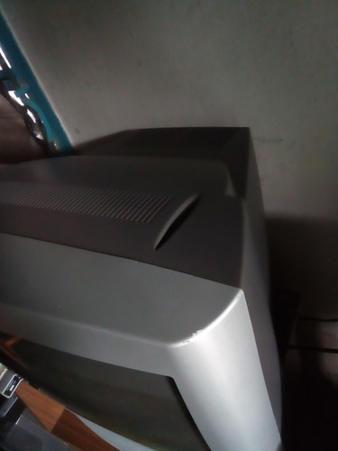 Imagen 5 de 7 de Televisor Philips 19 Pulgadas Control Remoto