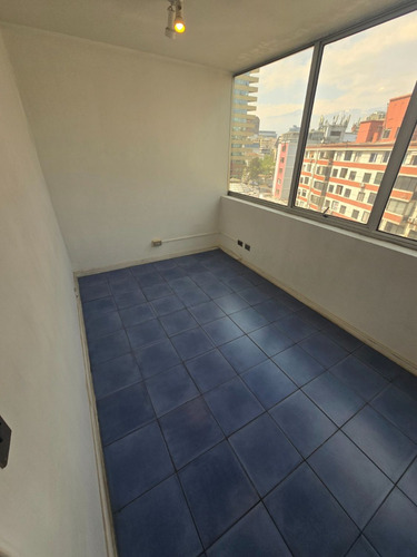 Arriendo Oficina Con Excelente Ubicación Y Conectividad. Gen