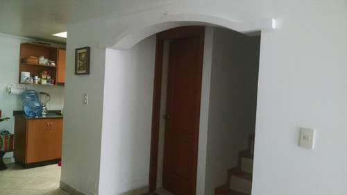 Casa Norte De Quito, 4 Dormitorios En Conjunto, Seguridad