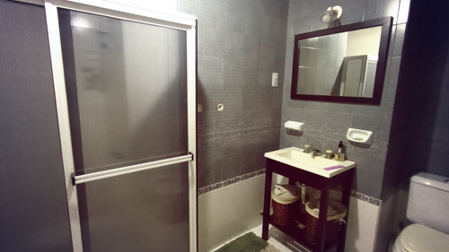 Venta Monte Grande Casaquinta Con 5 Dormitorios Pileta Y Parque Sobre Av Cervetti