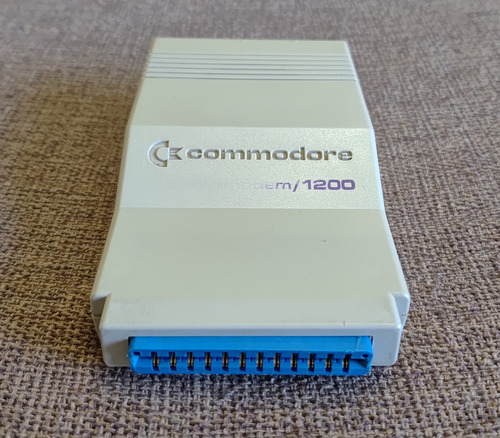 Controladora Commodore C64 Modem/1200 1670 - Não Testado (Usado)