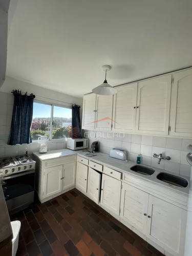 Apartamento De 3 Dormitorios En Alquiler De Temporada En La Barra
