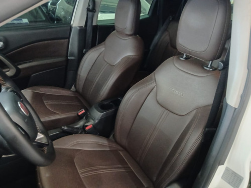 Fiat Toro 1.8 16v Freedom Flex 4x2 Aut. 4p