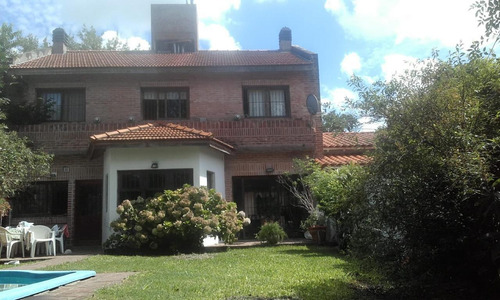 Casa Con Buen Terreno En La Merced, Beccar