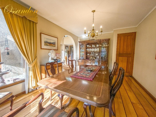 Imagen 12 de 30 de Excelente Casa Ubicada En Zona De Quinchamalí. Las Condes.