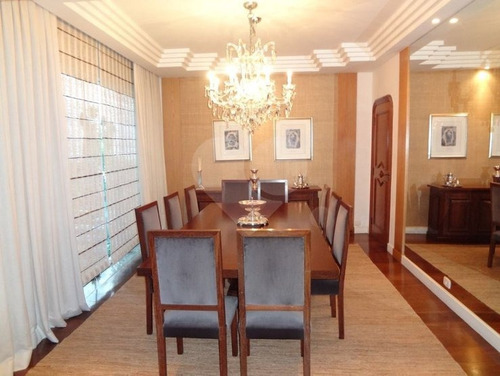 Linda Casa 4 Dormitórios 4 Vagas Na Aclimação - 469 M2 Próxima Ao Parque Da Aclimação! - 226-im205717