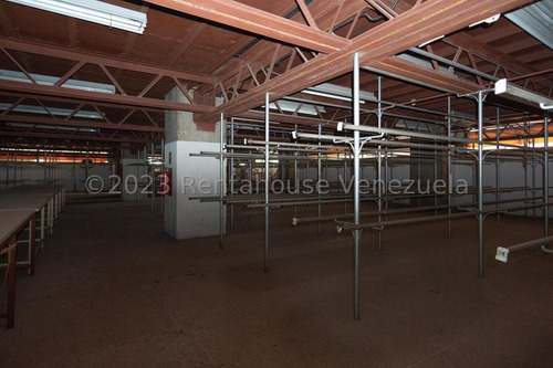 Jel Edificio Industrial En Venta En San Martin 24-4774 Fg