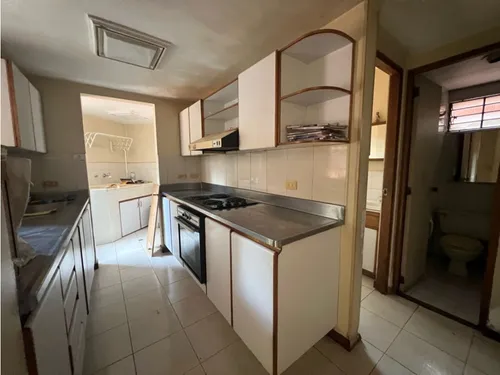 Apartamento Para Remodelar Oviedo En El Poblado Con Increible Terraza
