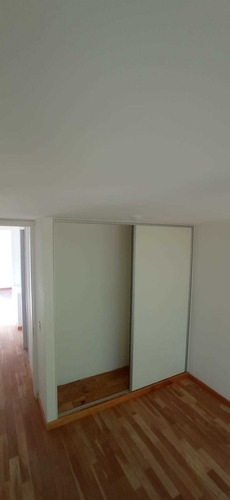 Imagen 8 de 19 de Duplex En Housing 2 Dormitorios