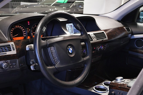 BMW Serie 7 4.8 750i Premium 407cv