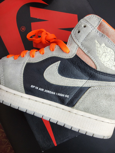 Tenis Nike Air Jordan 1 Hi Og Neutral Grey Hyper Crimson (Usado)