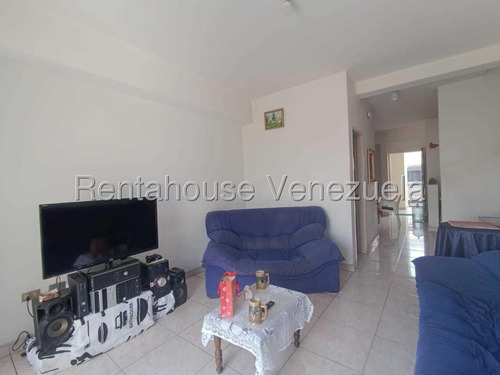 Apartamento En Andrés Bello 25-16098 Ir