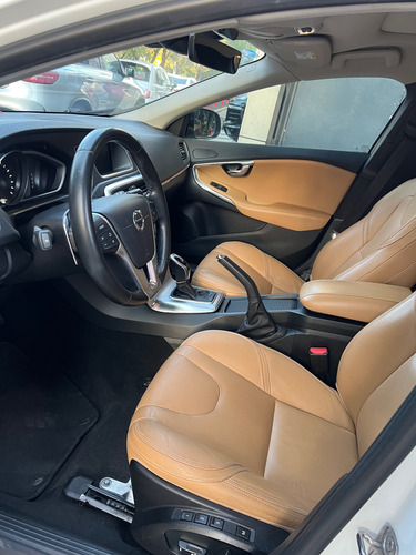 Volvo V40 2.0 Inspirion Awd T5 Cross Country At