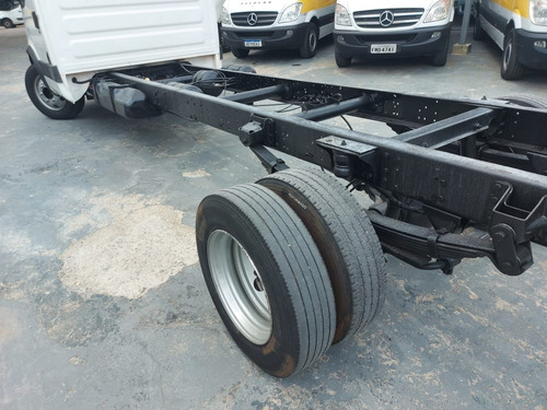Iveco Daily 70c17 2013 Chassi