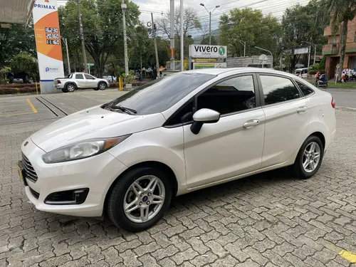 Ford Fiesta 1.6 Sportback Se