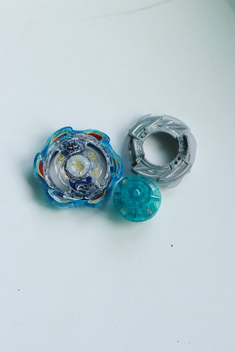 Beyblade Burts Blast Ginnius (Usado)
