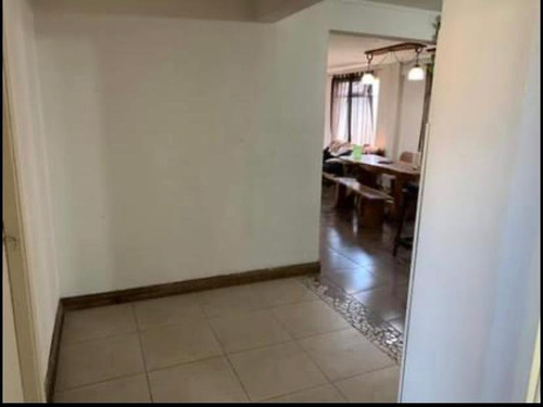 Imagen 5 de 9 de Departamento 4 Ambientes Con Balcón En Rivadavia Y Corrientes