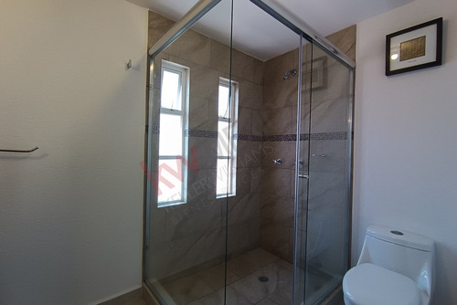 ¡descubre Tu Nuevo Hogar! Casa Moderna De 3 Recámaras, 3 Baños Y Estacionamiento Para 2 Autos...