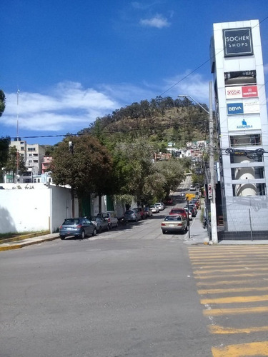 Imagen 11 de 13 de Renta De Local En Pequeña Plaza Comercial