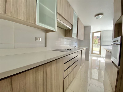 Departamento En Venta De 3 Dorm. En Lo Barnechea