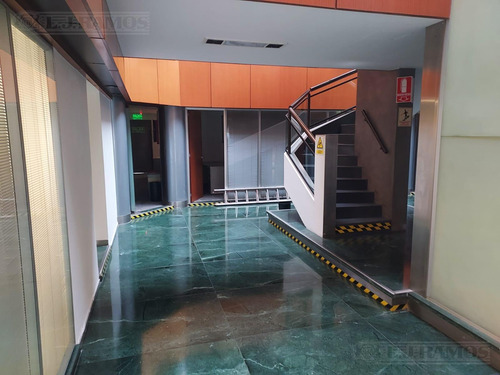 Edificio En Alquiler O Venta De 1300 M2 En Lomas De San Isidro