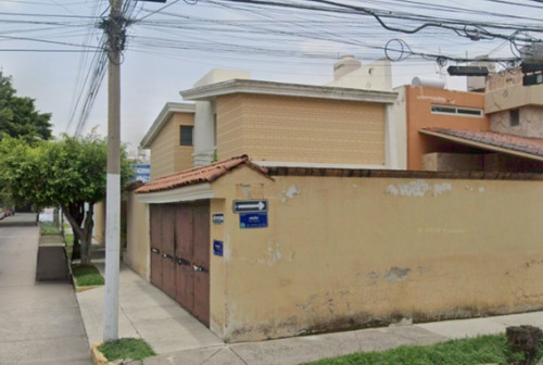 Casa En Venta, Recuperación Bancaria, Col. La Calma, Zapopan, Jalisco. Laab2