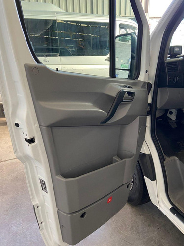 Imagem 2 de 12 de Mercedes-benz Sprinter Van 2017 2.2 Cdi 415 Teto Baixo 5p